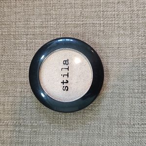 Single eyeshadow (gently used)